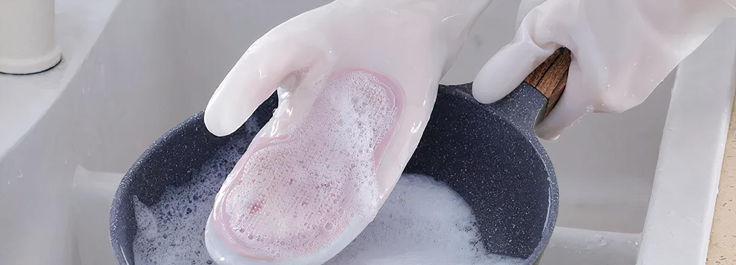 gants-avec-grattoir-pour-la-vaisselle-5-image-2.jpg