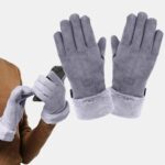 Gants chauffants gris entourage moumoute avec femme et chargeur