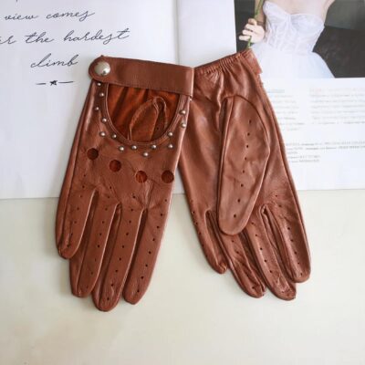 Gants de conduite femme en cuir à rivets