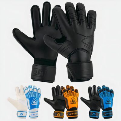 Gants de foot noirs sur fond blanc, on voit également d'autres coloris.
