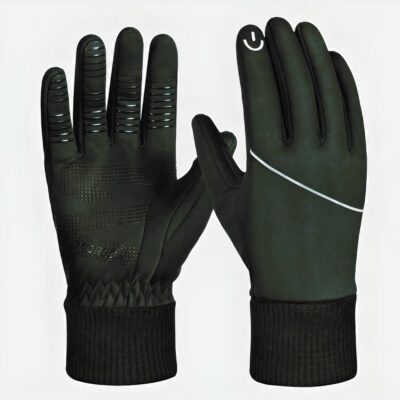 Gants noirs sur fond blanc.