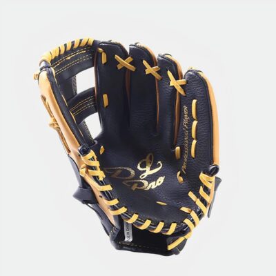 Photo d'un gant de baseball noir et jaune peu profond en cuir de vachette sur un fond blanc