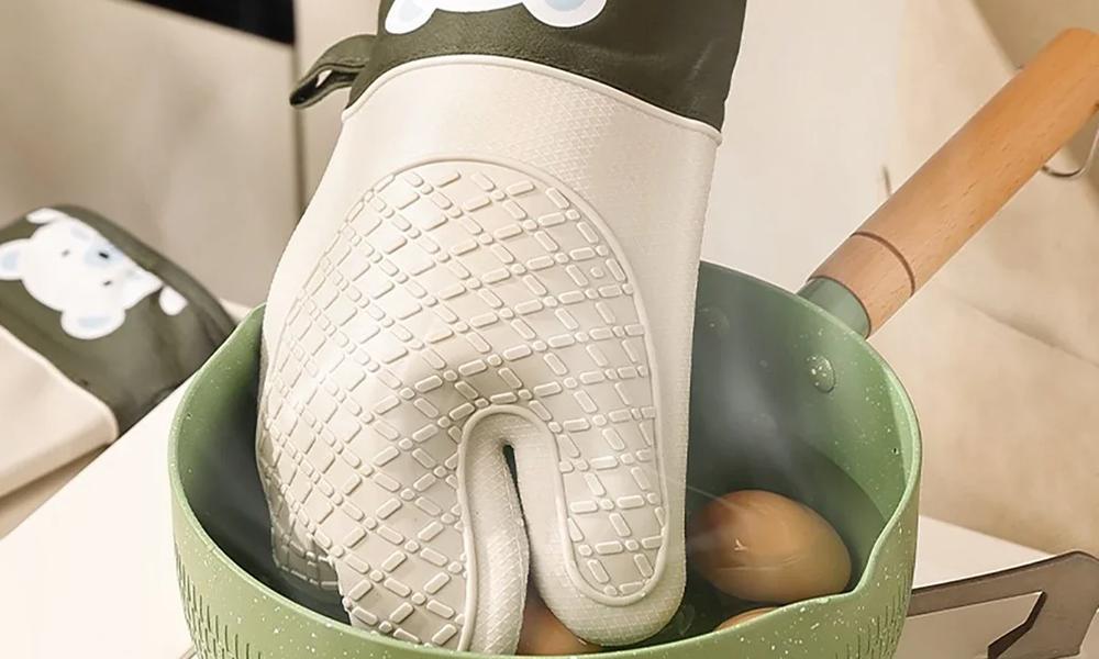 gants-anti-chaleur-en-silicone-et-tete-d-ourson-2-image-1.jpg