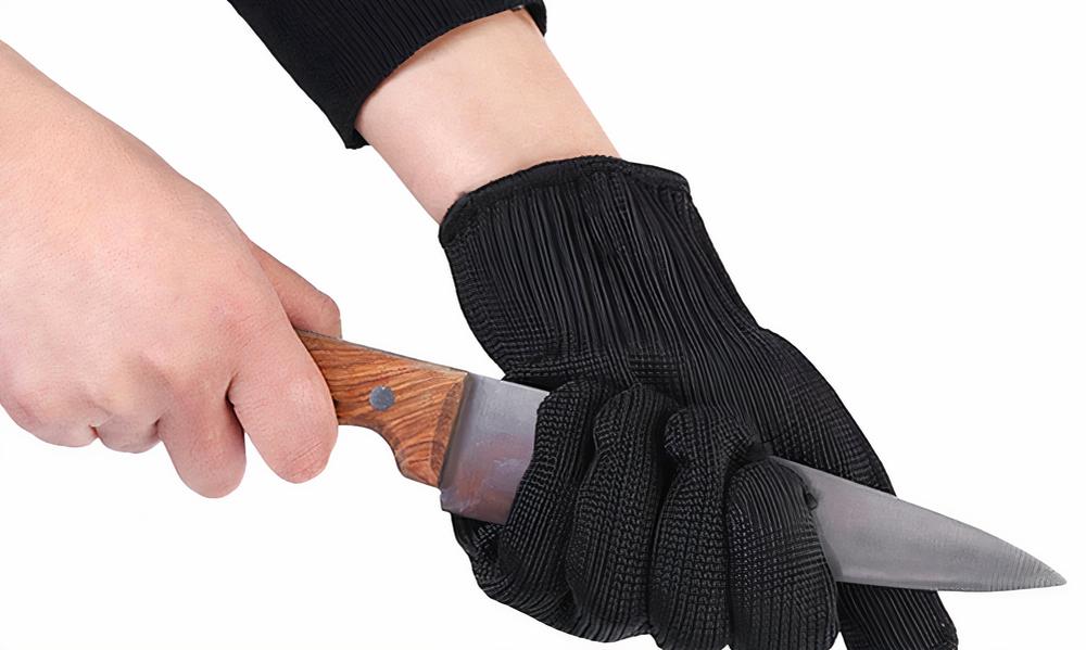 gants-anti-coupure-noirs-pour-la-cuisine-4-image-3.jpg