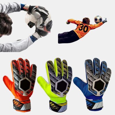 Gants de foot pour enfants avec des image d'enfant arrêtant un ballon