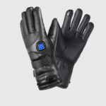 Gants chauffants noir en simili cuir.